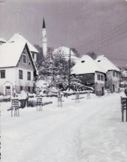 Pogled na Kizlar-aginu džamiju iz Donje Mahale, zimi, šezdestih godina prošlog stoljeća